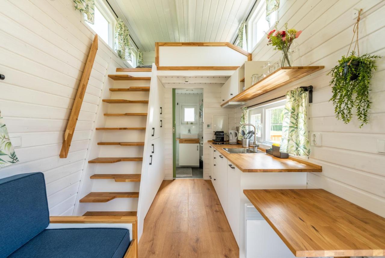 Green Tiny House With Shared Pool Zeewolde Eksteriør bilde