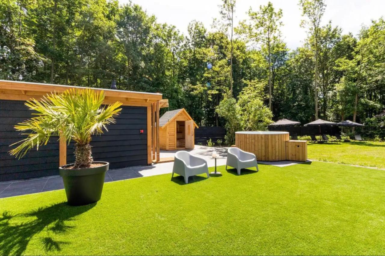 Green Tiny House With Shared Pool Zeewolde Eksteriør bilde